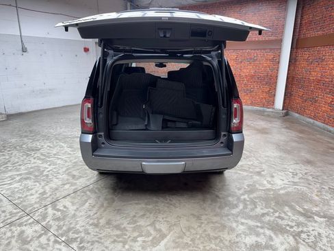 Used 2019 GMC Yukon SLE w/ SLE Value Package image 27