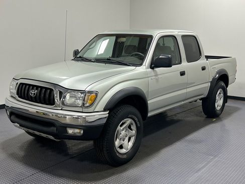 Used 2003 Toyota Tacoma PreRunner image 1