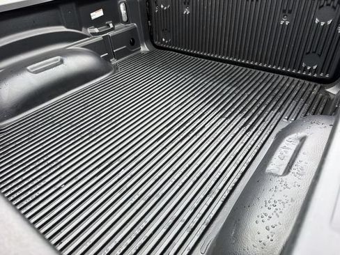 Used 2025 RAM 1500 Laramie AWD/4WD image 16