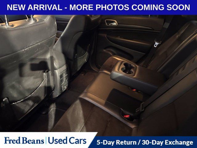 Used 2015 Jeep Grand Cherokee Altitude AWD/4WD image 8