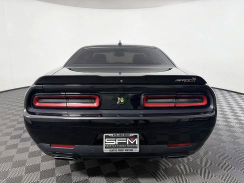 Used 2016 Dodge Challenger R/T Scat Pack RWD image 10