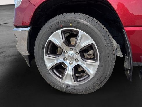 Used 2024 RAM 1500 Laramie AWD/4WD image 17