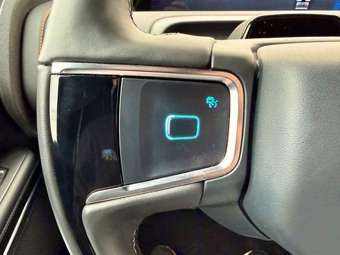 Used 2025 Ford Expedition Tremor image 33