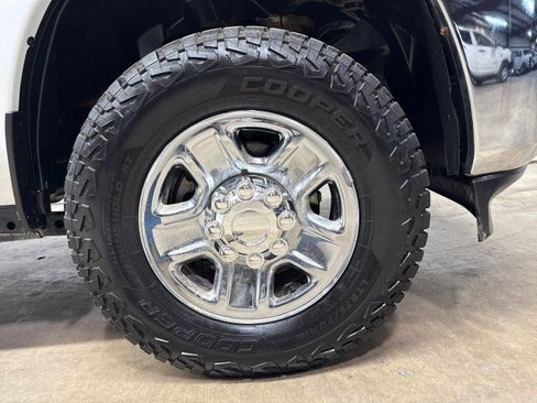 Used 2024 RAM 2500 Tradesman w/ Chrome Appearance Group image 37