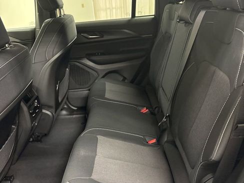 New 2025 Jeep Grand Cherokee Laredo X w/ Luxury Tech Group I image 21