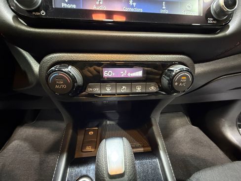 Certified 2024 Nissan Kicks SR image 12