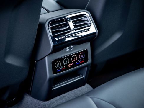 New 2026 BMW M5 w/ Carbon Package AWD/4WD image 26