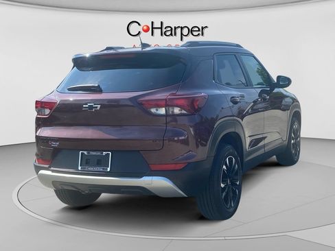 Used 2022 Chevrolet TrailBlazer LT w/ LPO, Blackout Package AWD/4WD image 3