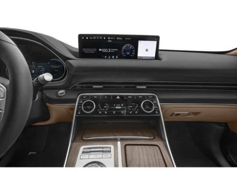 Used 2024 Genesis GV80 2.5T AWD/4WD image 10