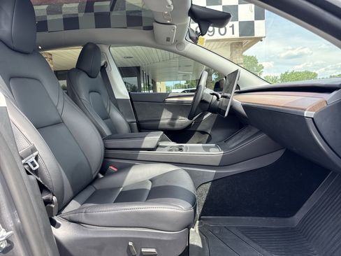 Used 2025 Tesla Model Y Performance AWD/4WD image 22