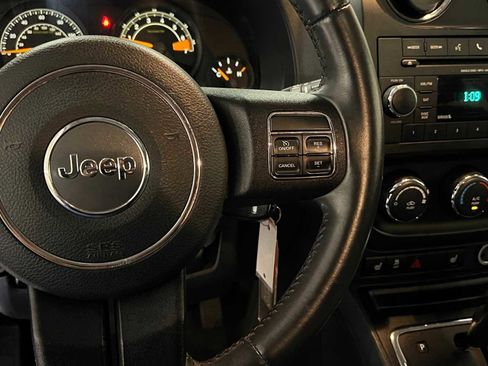 Used 2014 Jeep Patriot Latitude w/ Sun/Sound Group image 20