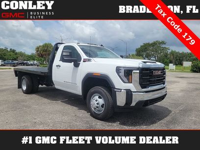 New 2025 GMC Sierra 3500 Pro w/ Convenience Package