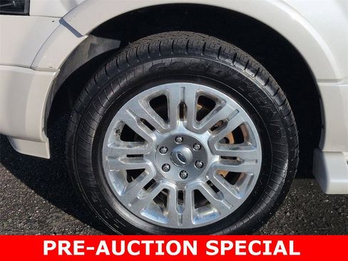 Used 2014 Ford Expedition Limited image 34