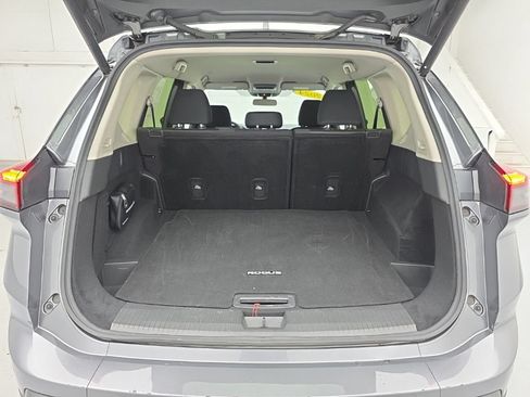 Used 2024 Nissan Rogue SV AWD/4WD image 39