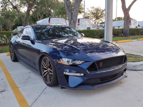 Used 2019 Ford Mustang Premium w/ Ford Safe & Smart Package image 5