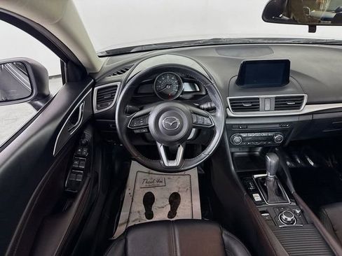 Used 2018 MAZDA MAZDA3 Touring image 23