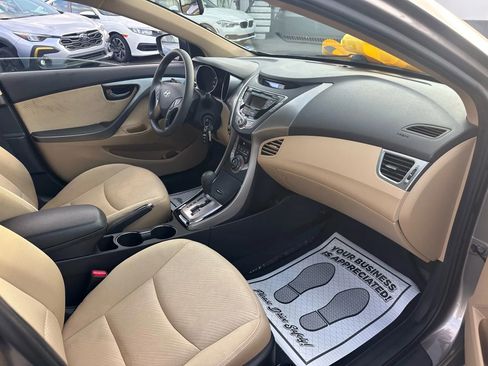Used 2013 Hyundai Elantra GLS w/ Preferred Pkg image 13