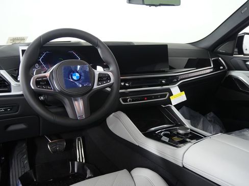 New 2026 BMW X6 xDrive40i image 18