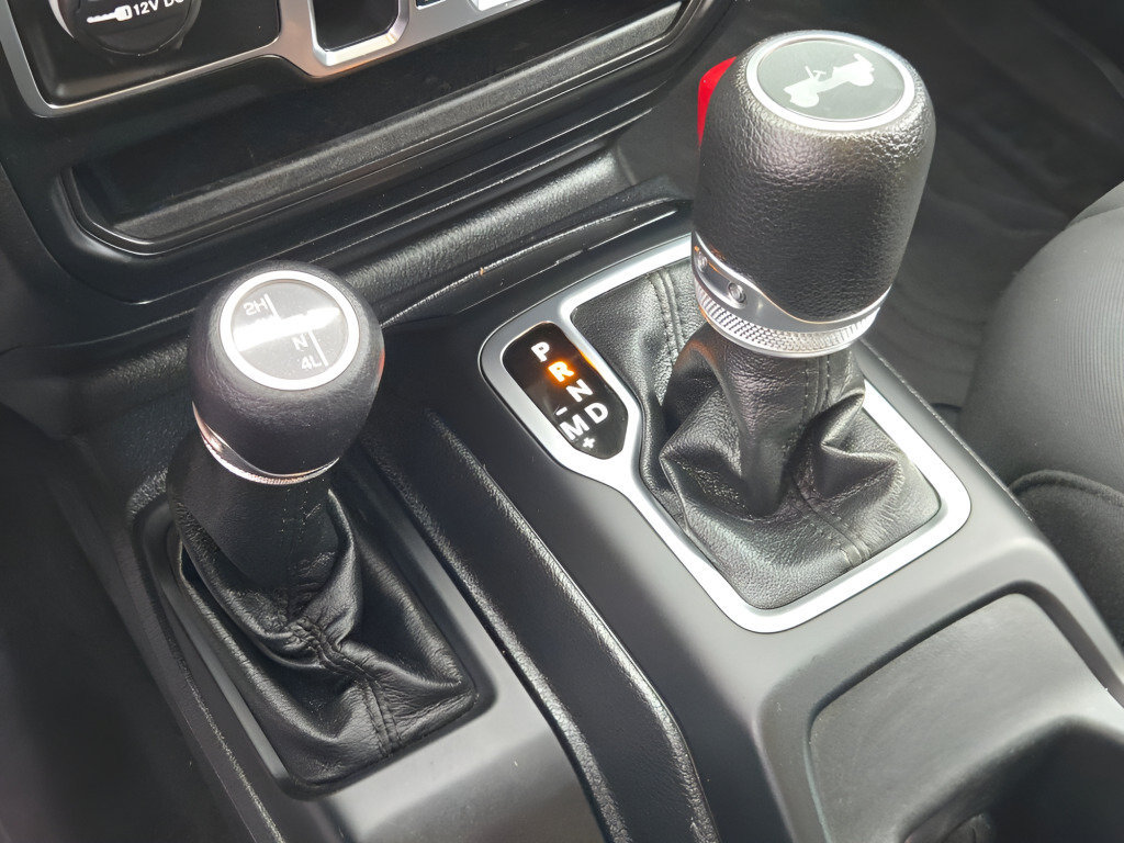 Used 2021 Jeep Wrangler Unlimited Sport AWD/4WD image 30