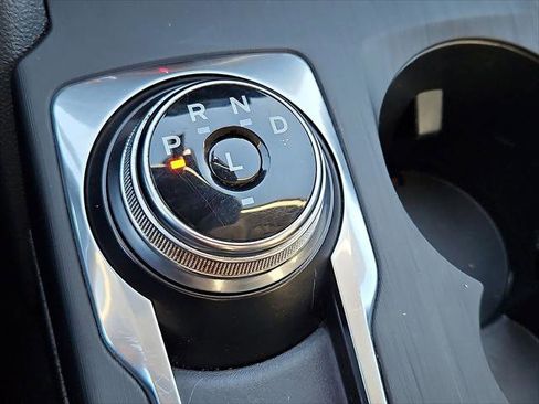 Used 2020 Ford Escape SE image 12