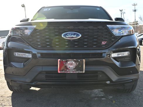 Used 2021 Ford Explorer ST w/ Equipment Group 401A image 4