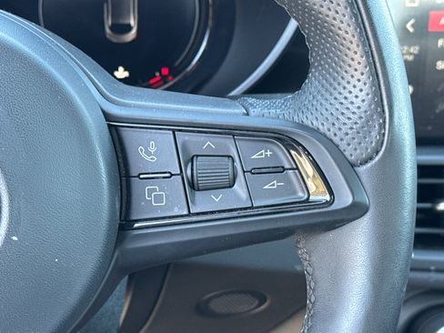 Used 2024 Alfa Romeo Giulia Ti image 21