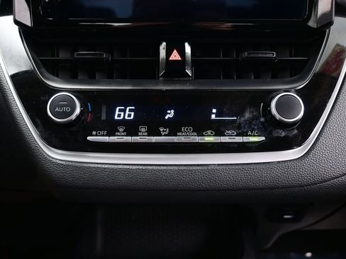 Used 2024 Toyota Corolla LE FWD image 19