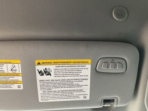 Used 2023 Ford Explorer Limited image 32