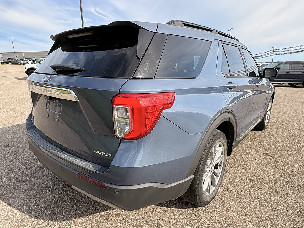 Used 2021 Ford Explorer XLT w/ Equipment Group 202A AWD/4WD image 5