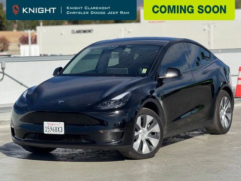 Used 2024 Tesla Model Y Long Range image 1