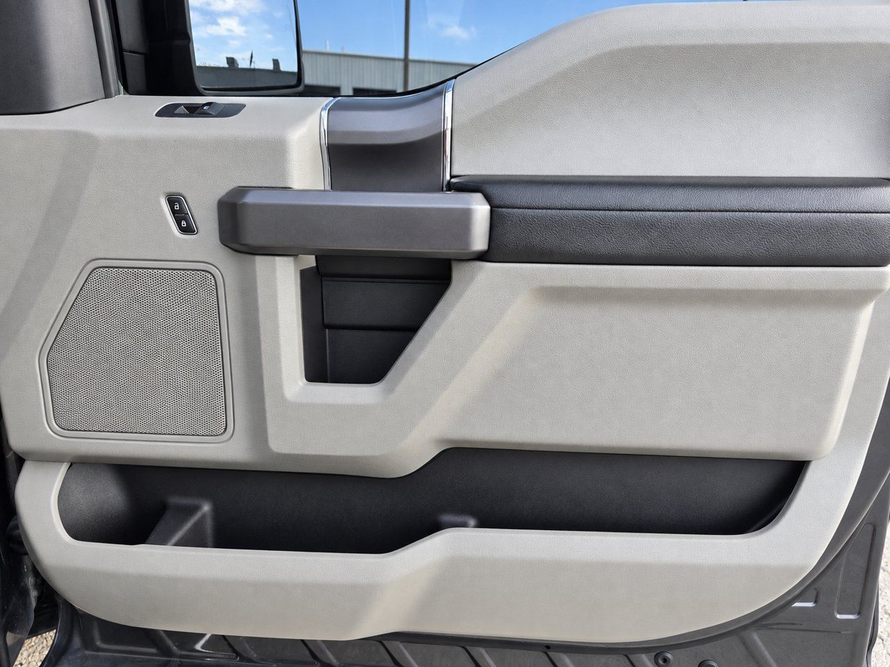 Used 2019 Ford F150 XLT w/ Equipment Group 302A Luxury RWD image 30