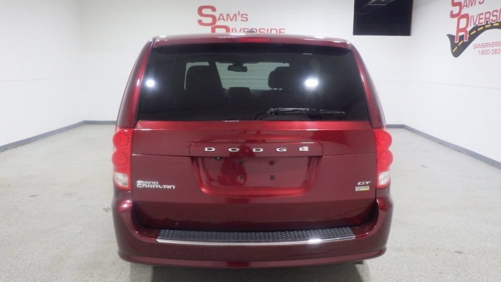 Used 2019 Dodge Grand Caravan GT FWD image 3