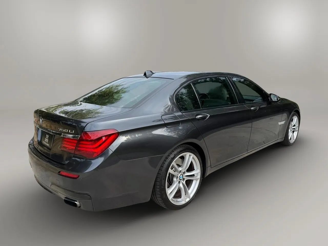 Used 2013 BMW 750Li RWD image 8