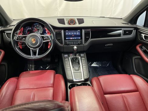 Used 2018 Porsche Macan S image 10