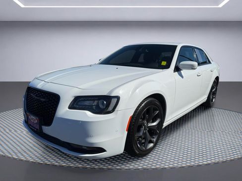 Used 2023 Chrysler 300 S RWD image 10