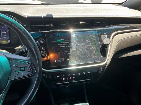 Used 2023 Chevrolet Bolt LT image 7