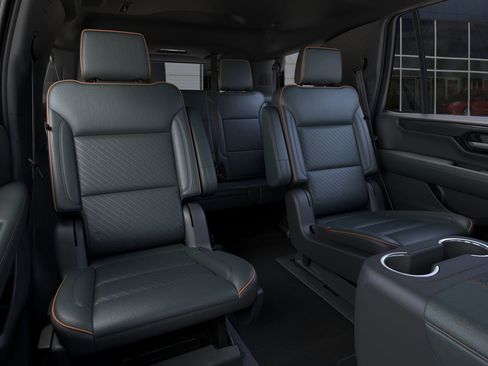 New 2025 GMC Yukon AT4 w/ AT4 Premium Plus Package image 17