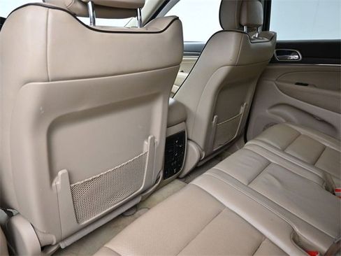 Used 2014 Jeep Grand Cherokee Overland w/ Advanced Technology Group image 24