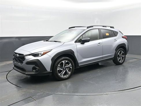 Used 2024 Subaru Crosstrek 2.0i Premium image 2