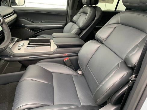 New 2026 Lincoln Navigator Reserve w/ Jet Appearance Package image 23