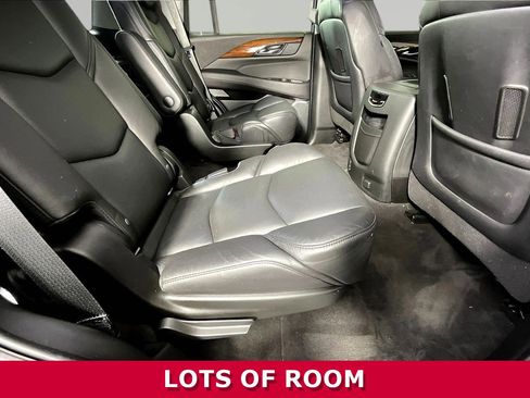 Used 2020 Cadillac Escalade Luxury AWD/4WD image 21