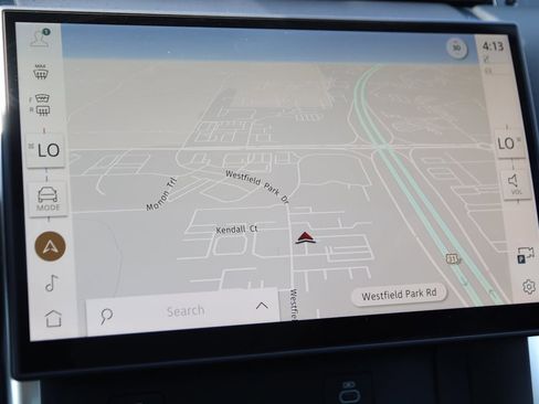 Used 2024 Land Rover Discovery Sport S image 9