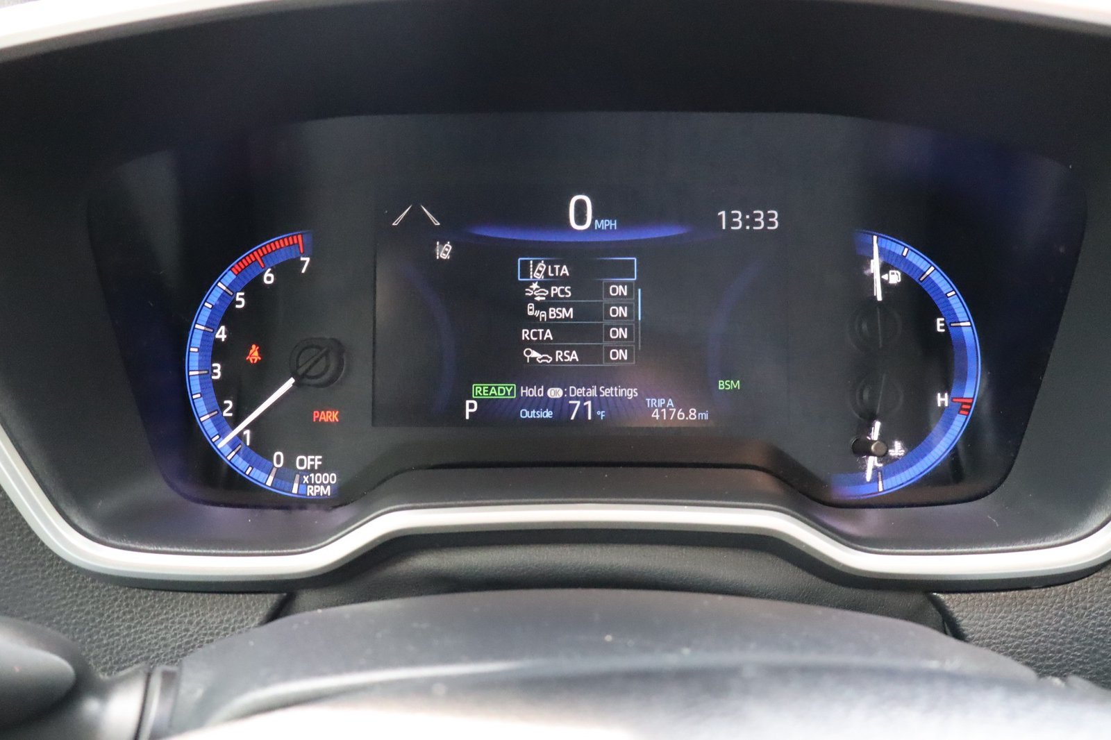 Used 2022 Toyota Corolla LE w/ Premium Interior Package FWD image 23