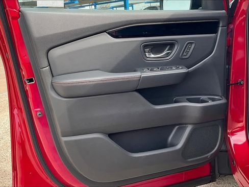 New 2025 Honda Pilot TrailSport image 10