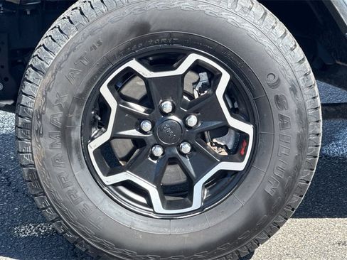 Used 2022 Jeep Gladiator Rubicon w/ LED Lighting Group image 28