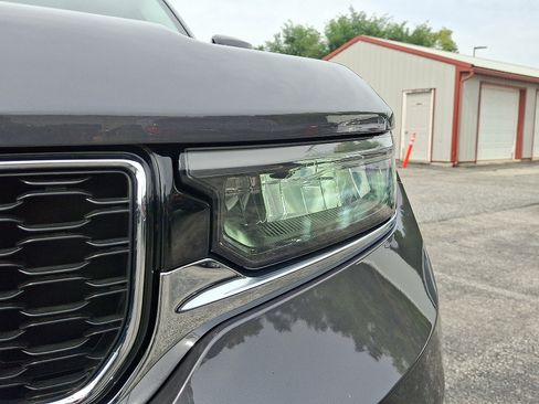 Used 2023 Jeep Grand Cherokee L Limited w/ Trailer Tow Group (B) image 11