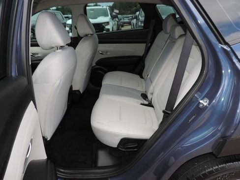 Used 2025 Hyundai Tucson SE FWD image 19