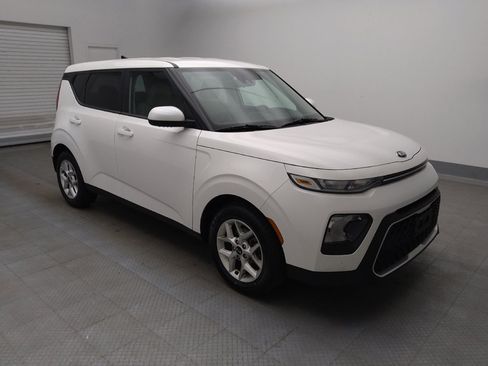 Used 2020 Kia Soul S image 11