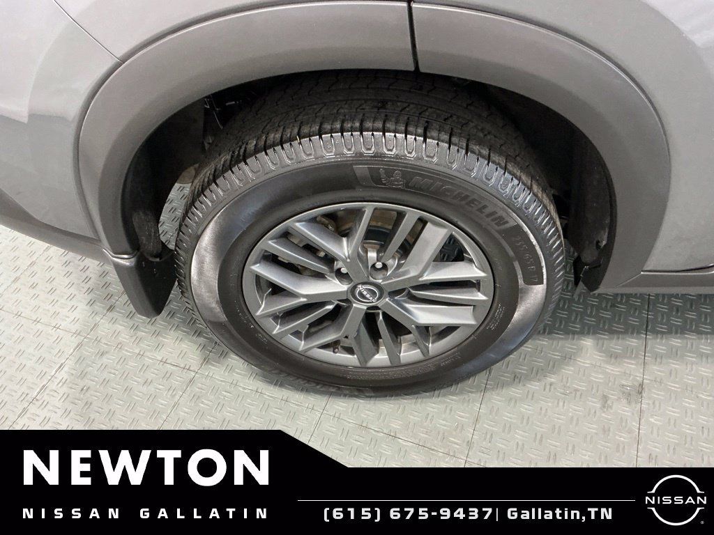 Used 2023 Nissan Rogue S FWD image 37