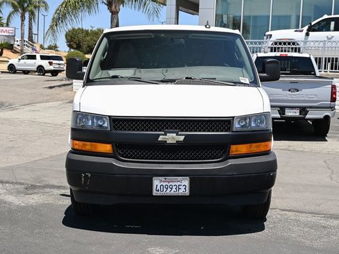 Used 2021 Chevrolet Express 2500 RWD image 3